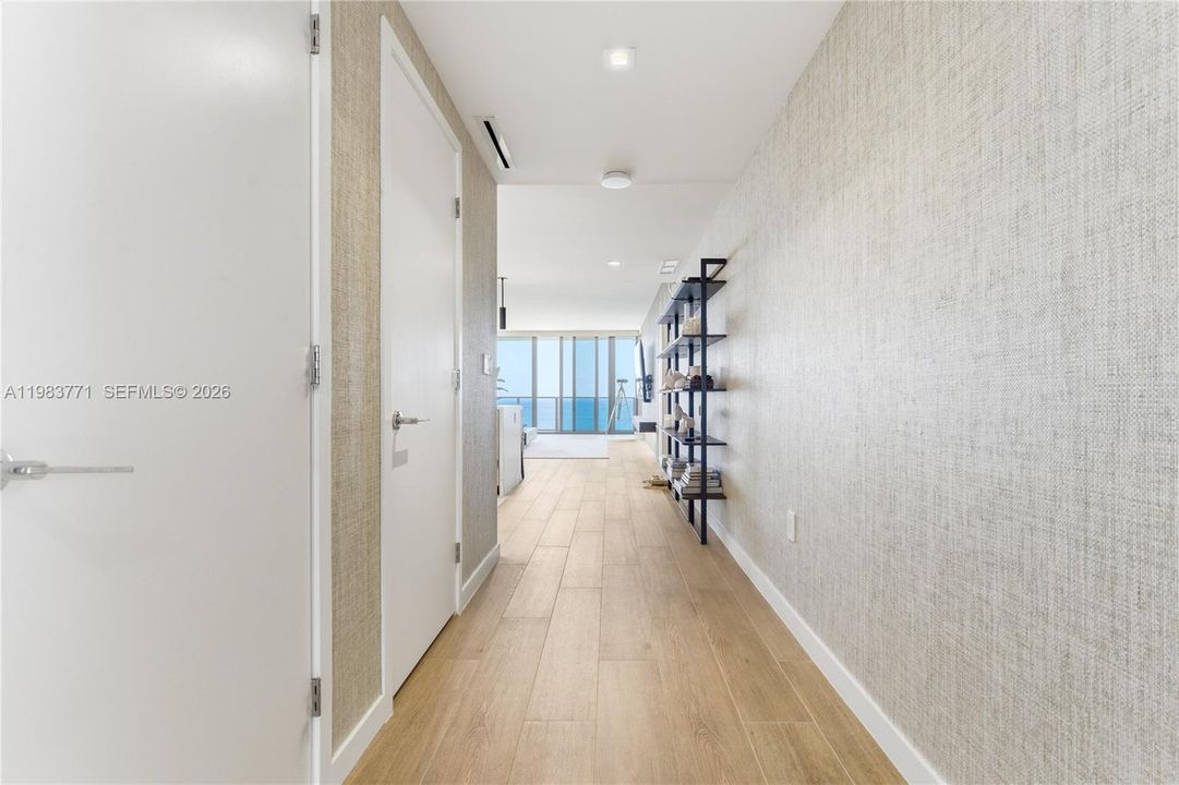 待售: $3,595,000 (3 贝兹, 3 浴室, 2428 平方英尺)