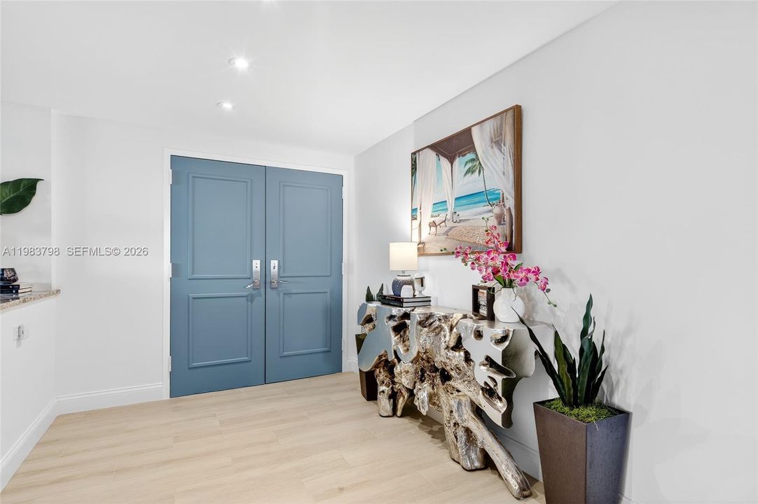 En Venta: $2,695,000 (2 camas, 2 baños, 2010 Pies cuadrados)