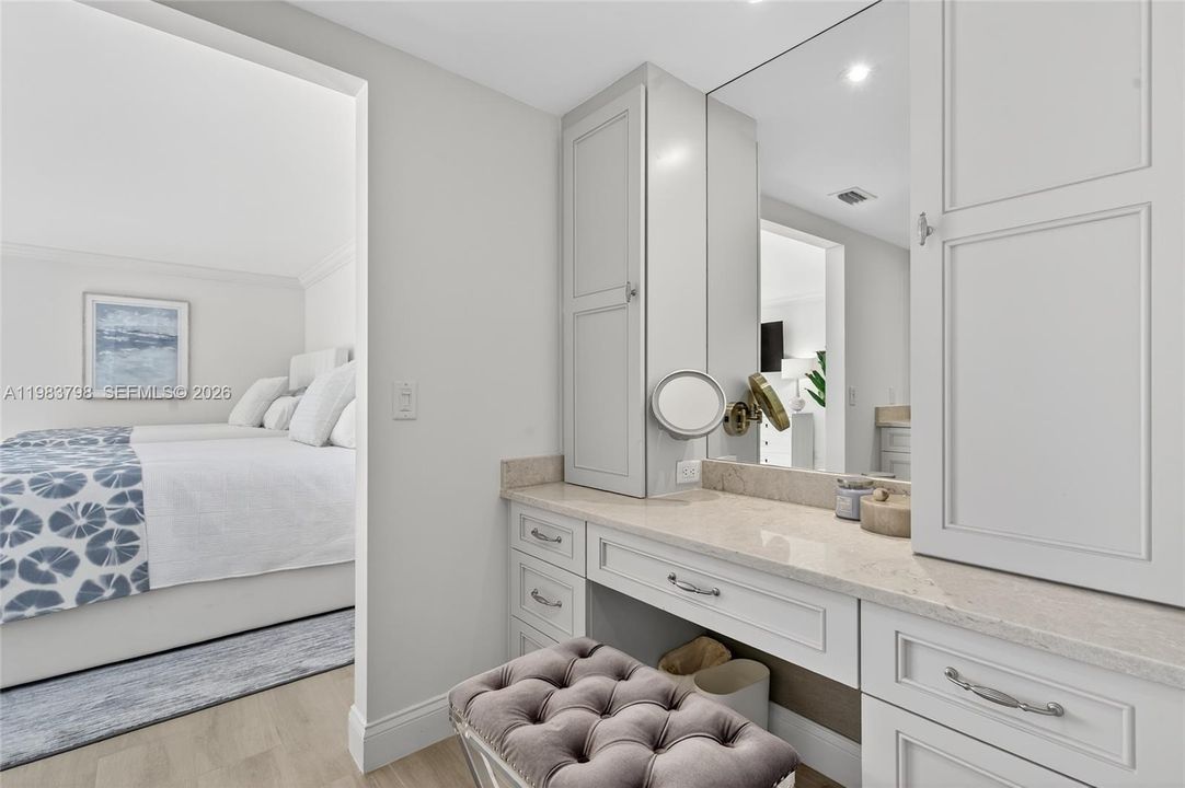 En Venta: $2,695,000 (2 camas, 2 baños, 2010 Pies cuadrados)