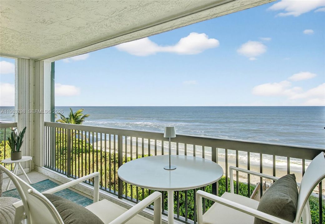 En Venta: $2,695,000 (2 camas, 2 baños, 2010 Pies cuadrados)