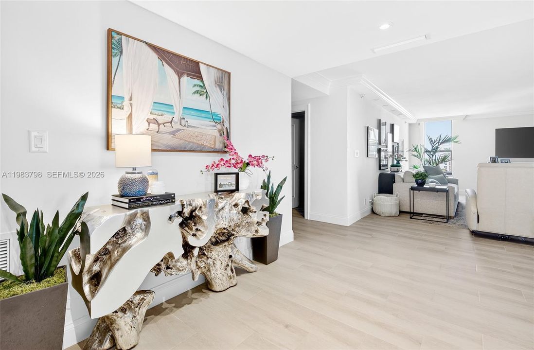 En Venta: $2,695,000 (2 camas, 2 baños, 2010 Pies cuadrados)