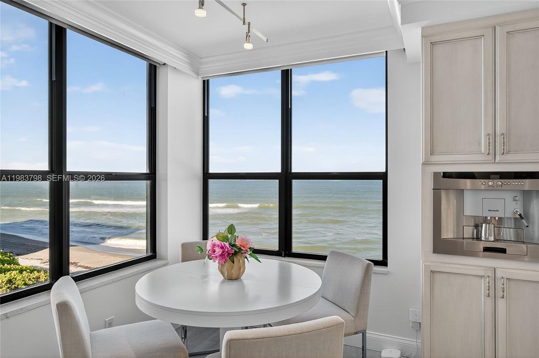 En Venta: $2,695,000 (2 camas, 2 baños, 2010 Pies cuadrados)