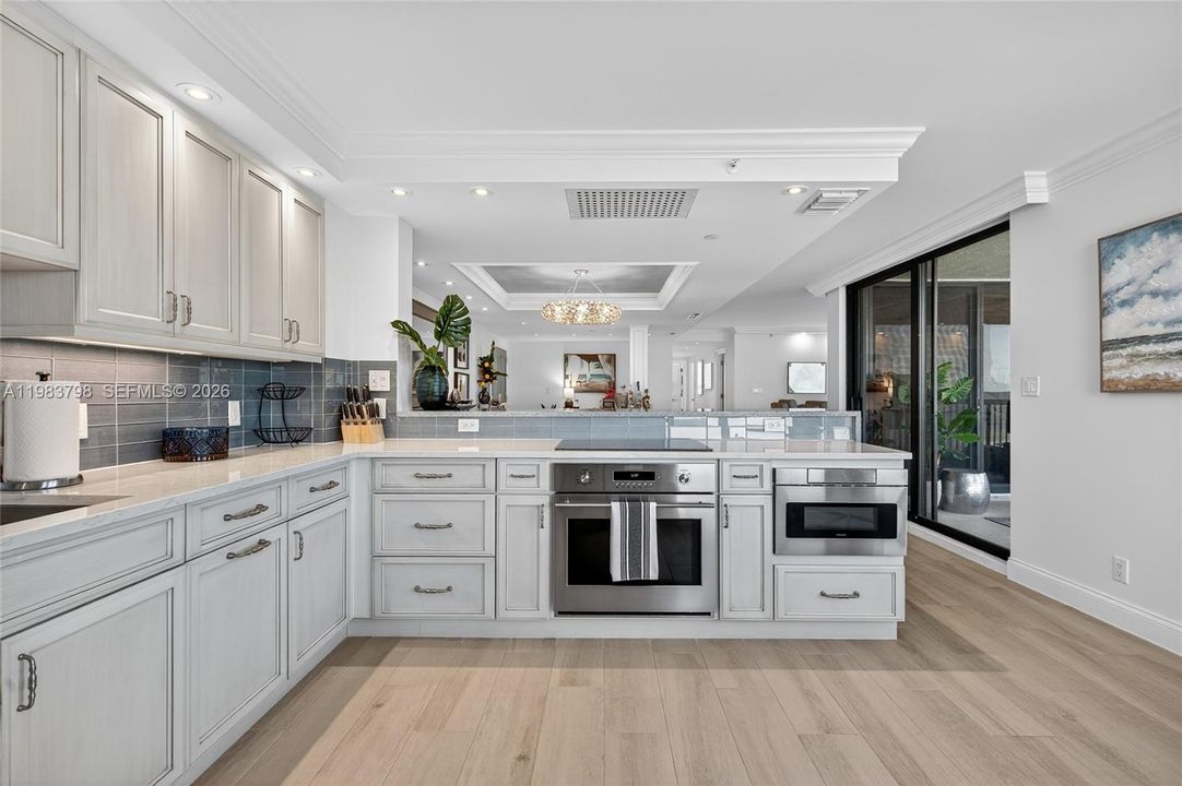 En Venta: $2,695,000 (2 camas, 2 baños, 2010 Pies cuadrados)