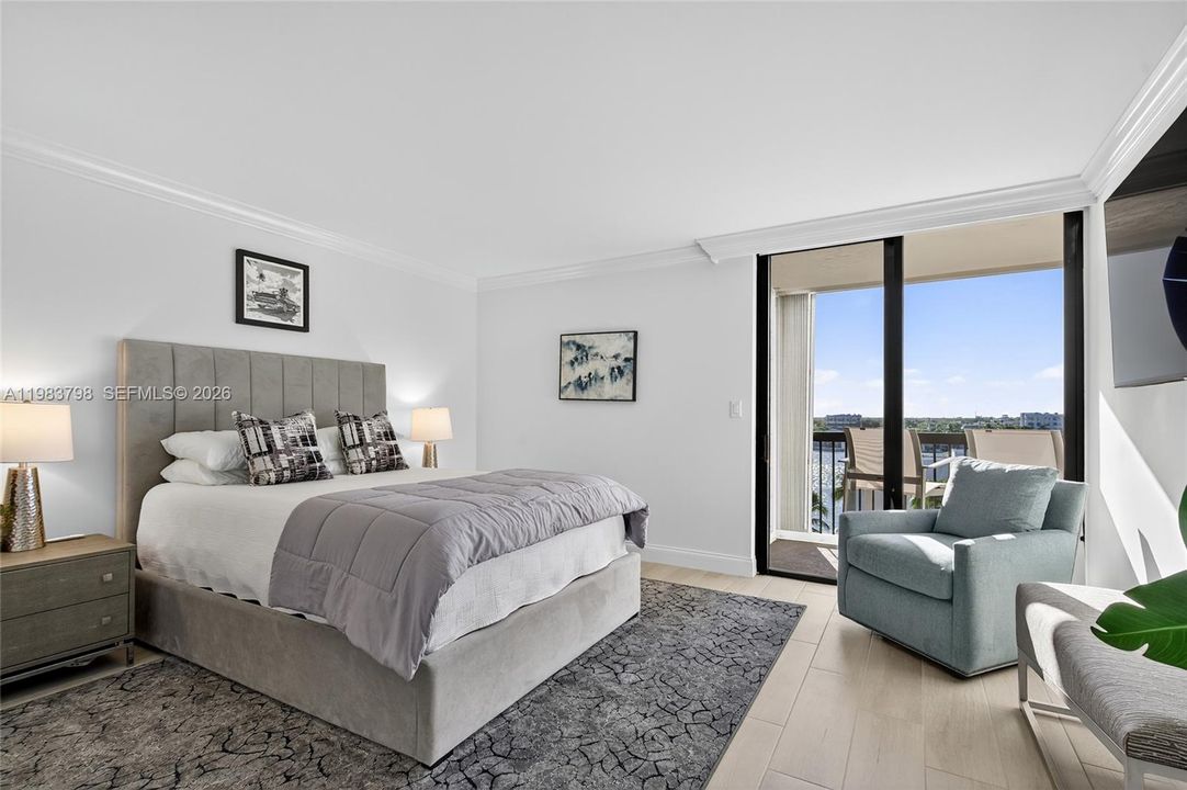 En Venta: $2,695,000 (2 camas, 2 baños, 2010 Pies cuadrados)