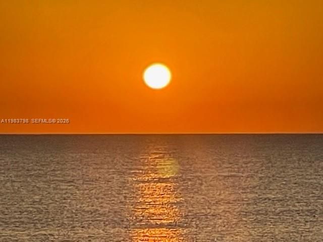 En Venta: $2,695,000 (2 camas, 2 baños, 2010 Pies cuadrados)