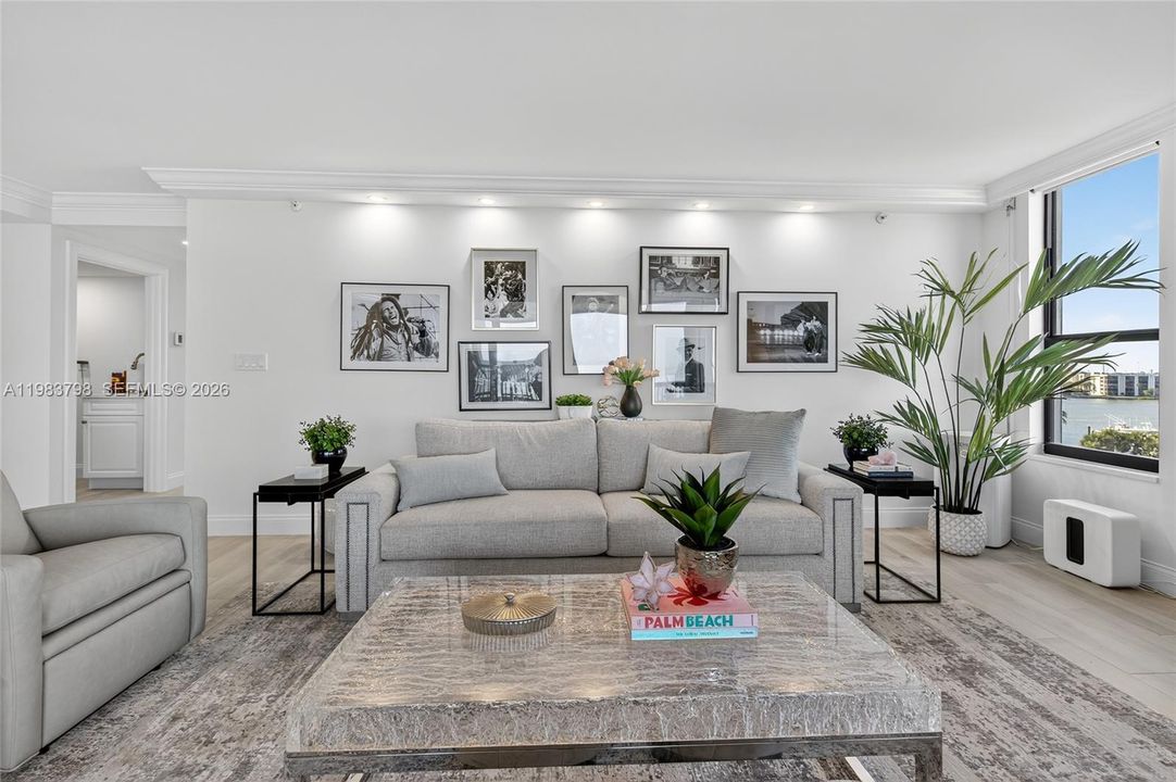 En Venta: $2,695,000 (2 camas, 2 baños, 2010 Pies cuadrados)