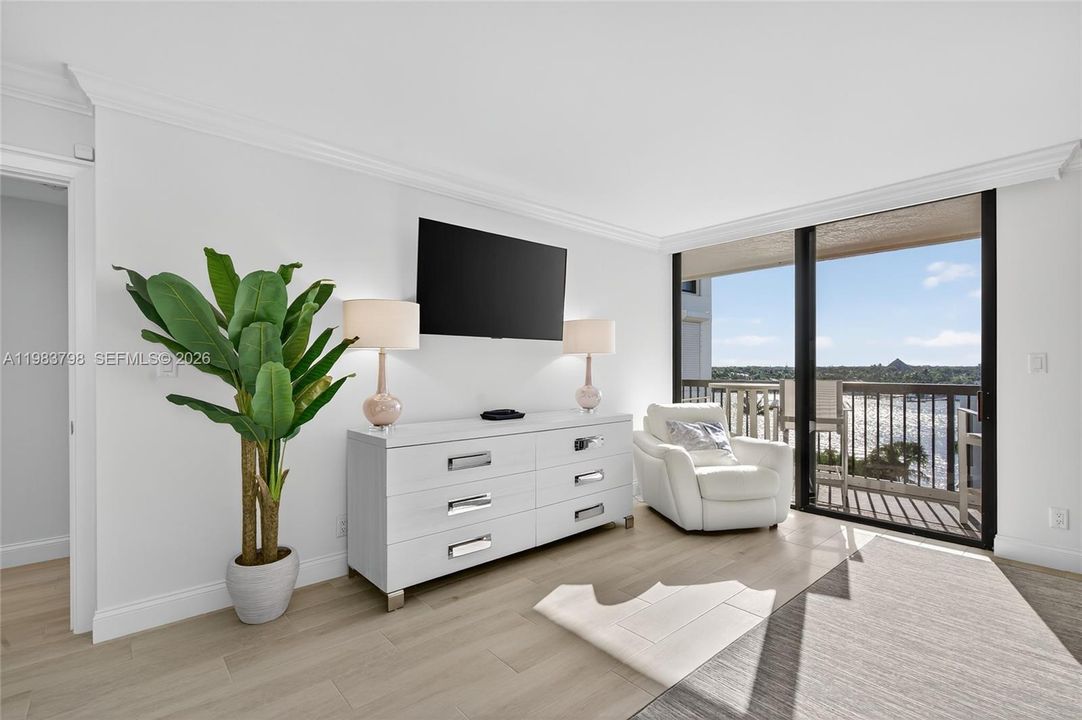 En Venta: $2,695,000 (2 camas, 2 baños, 2010 Pies cuadrados)