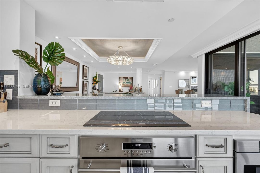 En Venta: $2,695,000 (2 camas, 2 baños, 2010 Pies cuadrados)