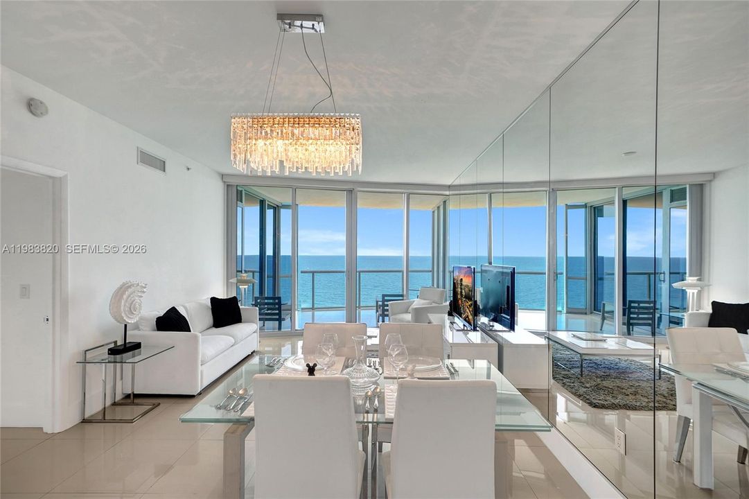 For Sale: $1,170,000 (1 beds, 1 baths, 858 Square Feet)