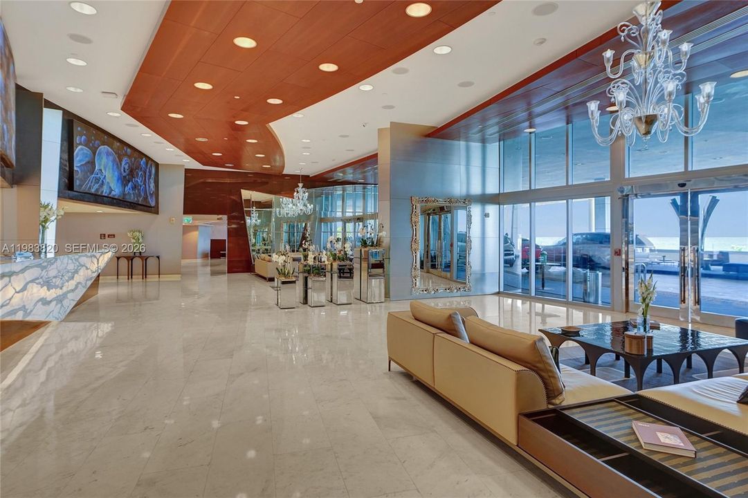 For Sale: $1,170,000 (1 beds, 1 baths, 858 Square Feet)