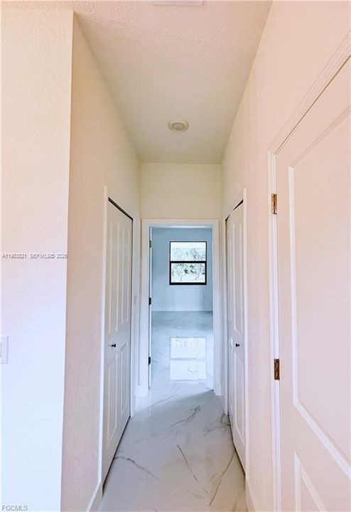Vendido Recientemente: $385,000 (4 camas, 2 baños, 1771 Pies cuadrados)
