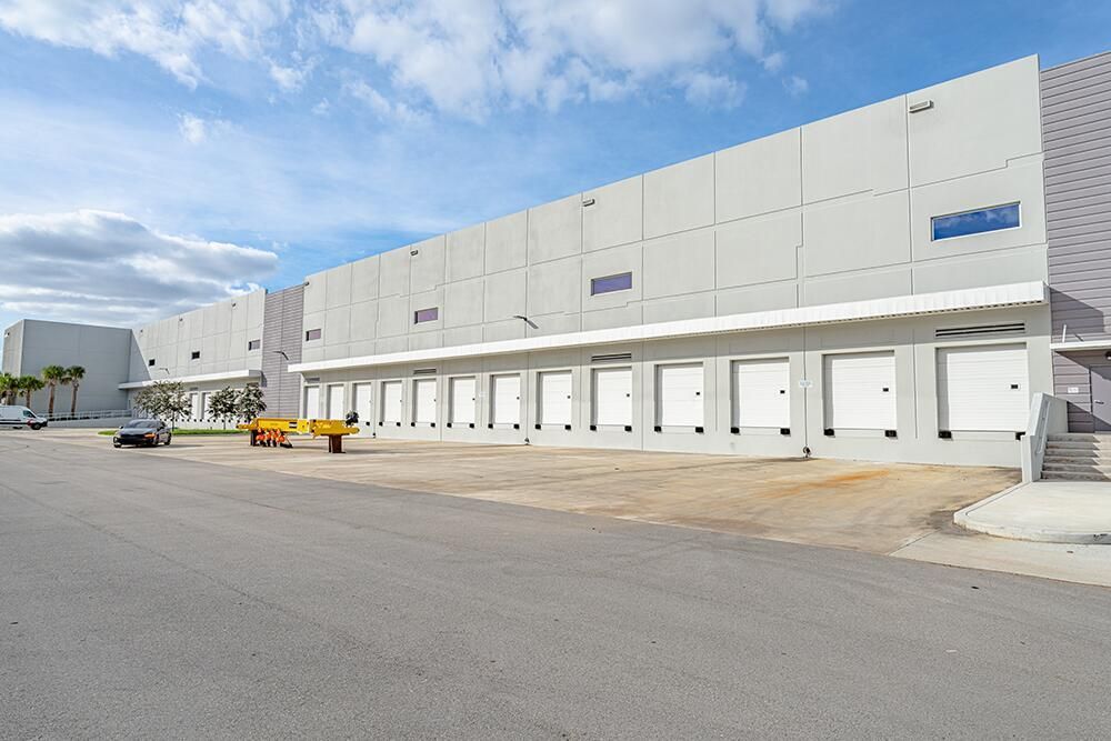 Exterior_12000NW39St_CS_26