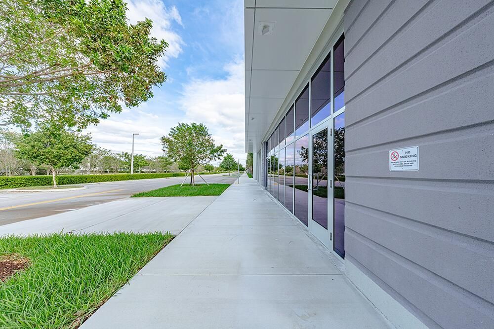 Exterior_12000NW39St_CS_18