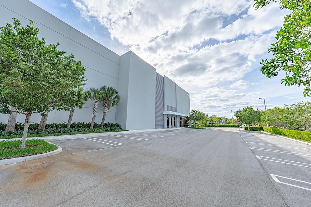 Exterior_12000NW39St_CS_14
