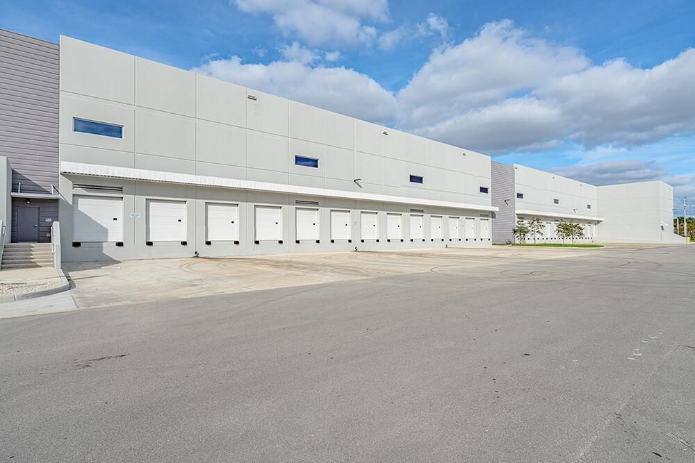 Exterior_12000NW39St_CS_28