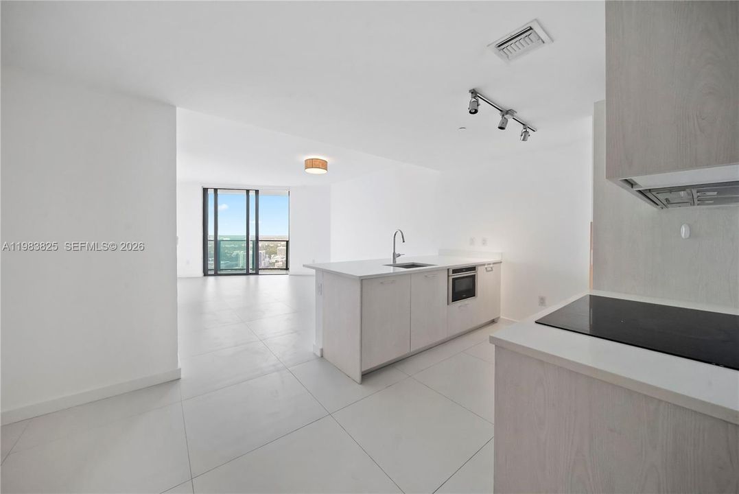 En Venta: $825,000 (2 camas, 2 baños, 1141 Pies cuadrados)
