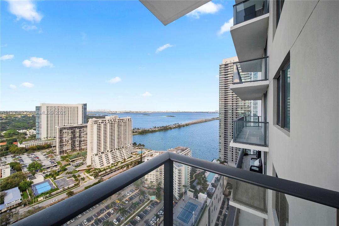 En Venta: $825,000 (2 camas, 2 baños, 1141 Pies cuadrados)