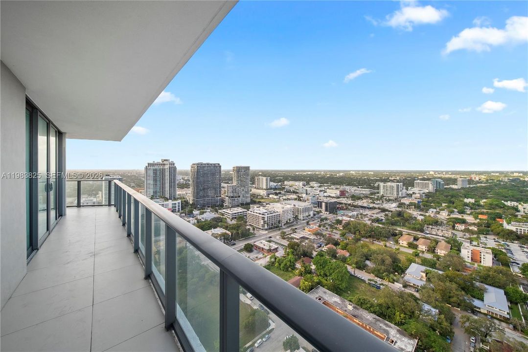 En Venta: $825,000 (2 camas, 2 baños, 1141 Pies cuadrados)