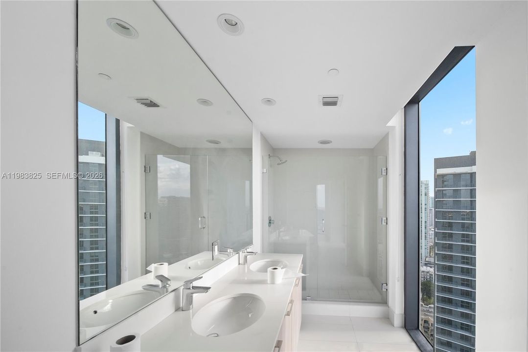 En Venta: $825,000 (2 camas, 2 baños, 1141 Pies cuadrados)