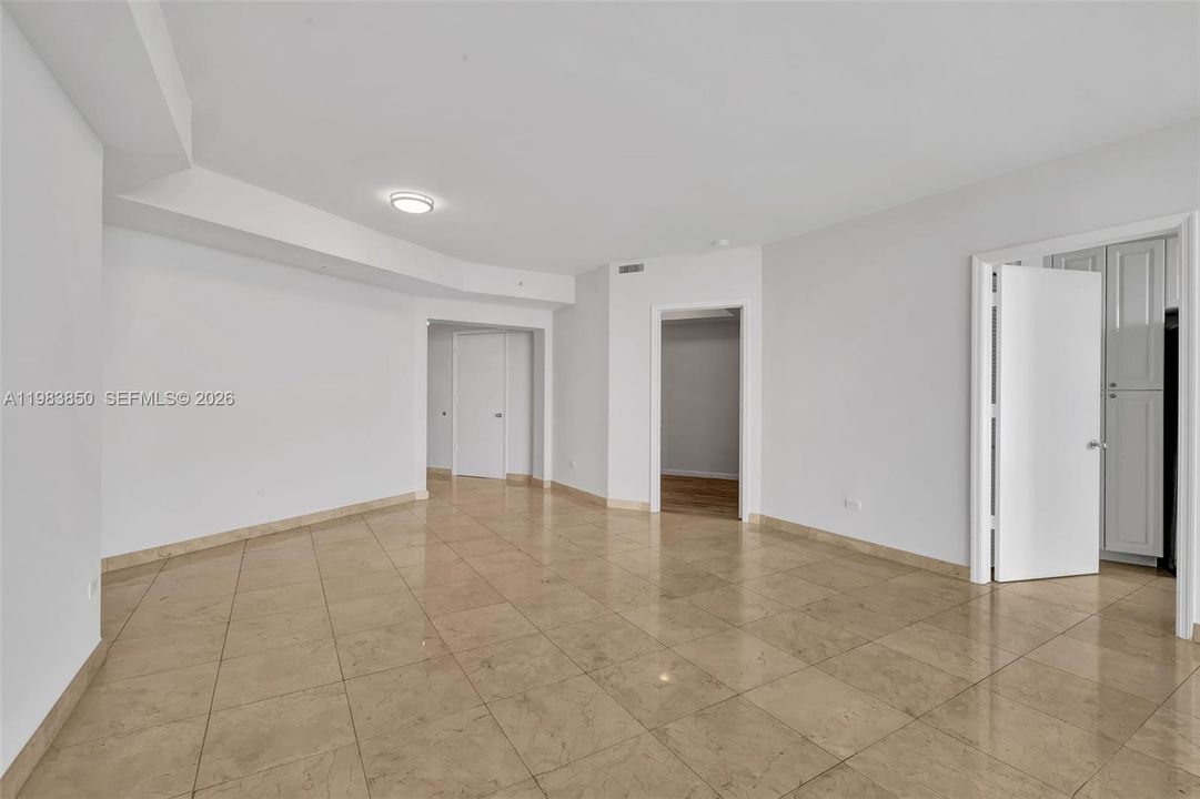 For Sale: $1,150,000 (2 beds, 2 baths, 1440 Square Feet)