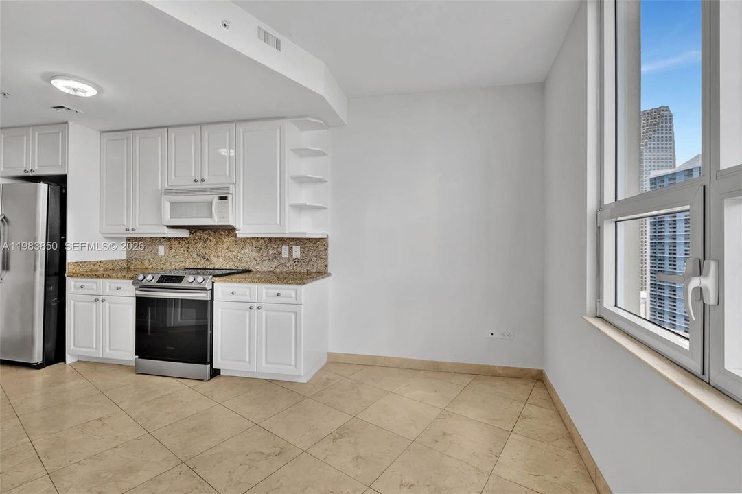 For Sale: $1,150,000 (2 beds, 2 baths, 1440 Square Feet)