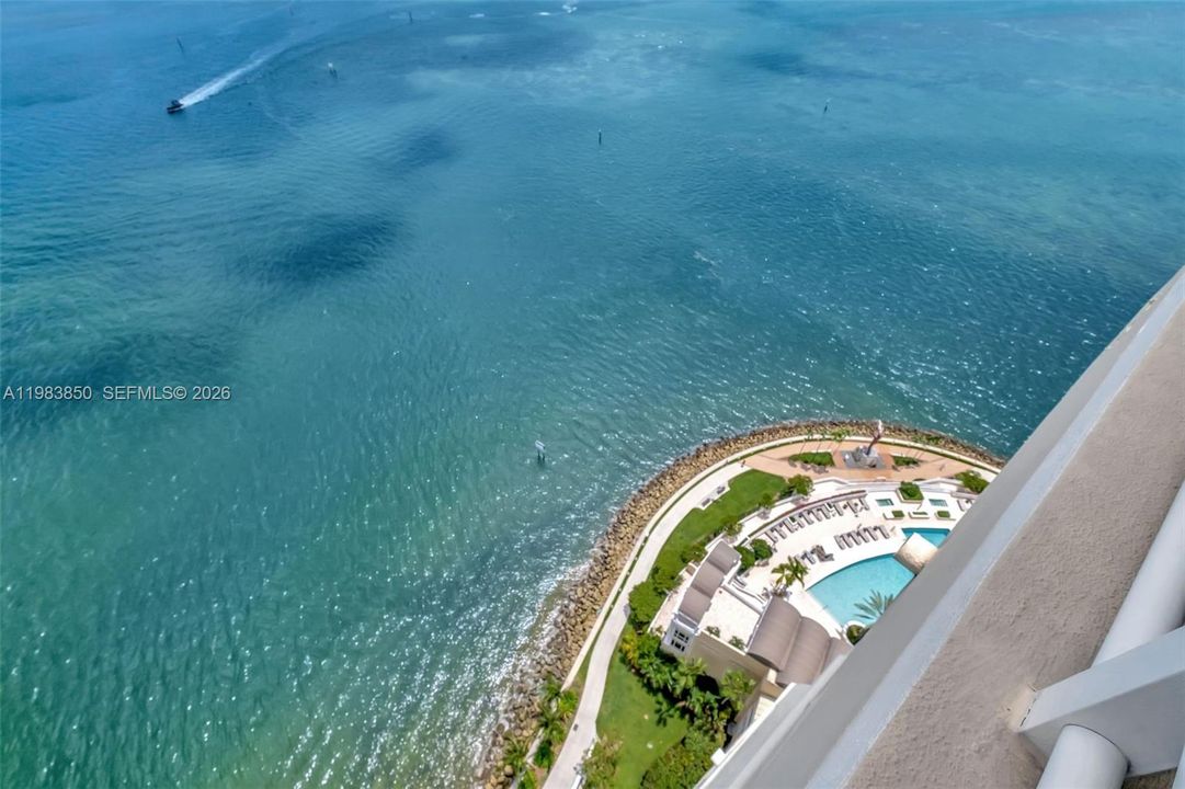 For Sale: $1,150,000 (2 beds, 2 baths, 1440 Square Feet)
