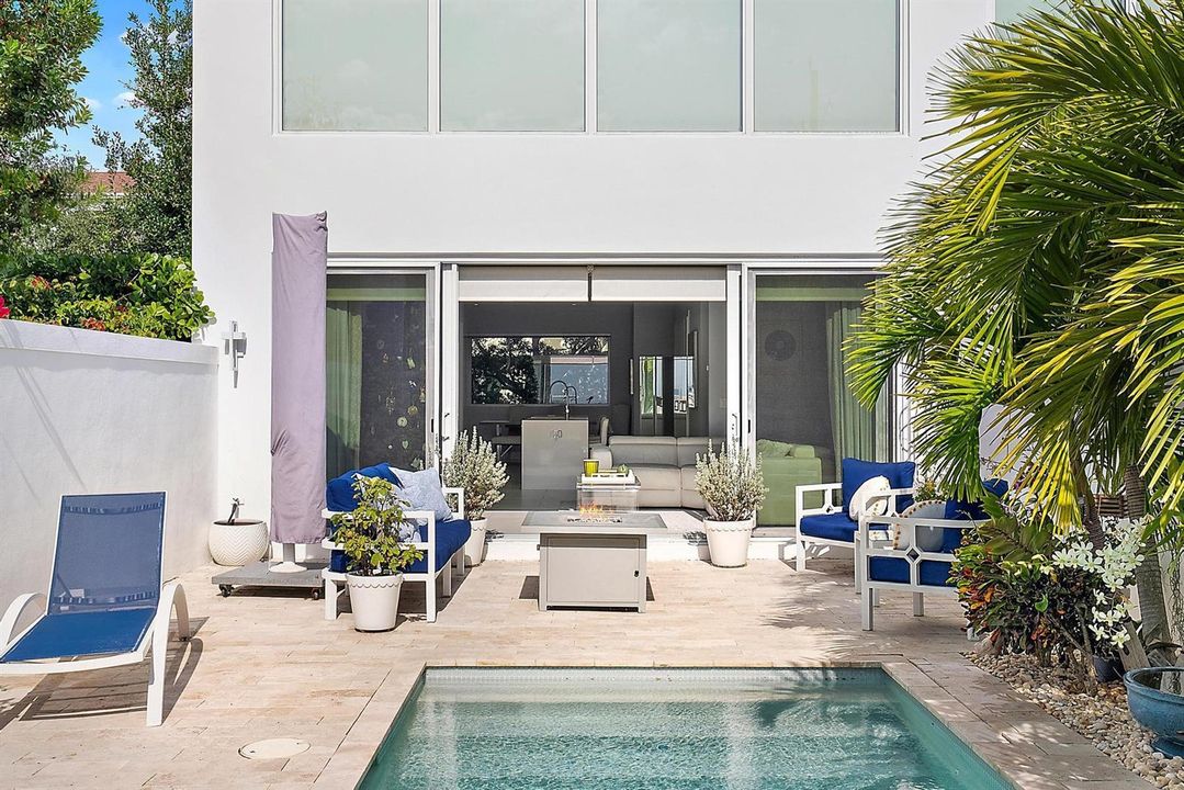 770 N St-29
