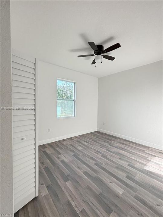 Vendido Recientemente: $284,900 (3 camas, 2 baños, 1406 Pies cuadrados)