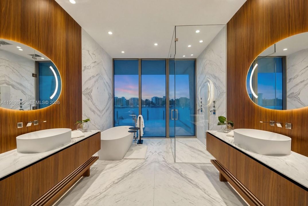 For Sale: $6,900,000 (3 beds, 3 baths, 2608 Square Feet)