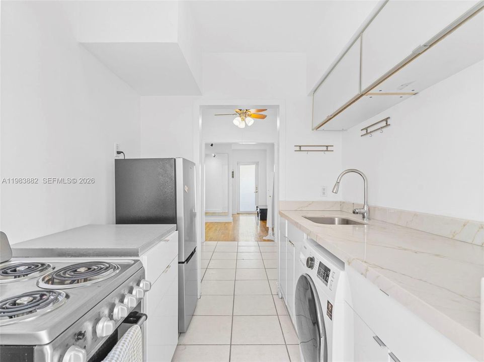 En Venta: $199,999 (0 camas, 1 baños, 430 Pies cuadrados)