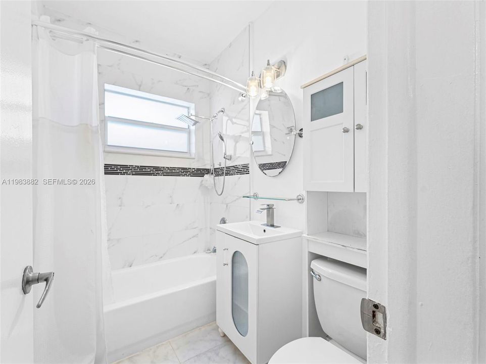 En Venta: $199,999 (0 camas, 1 baños, 430 Pies cuadrados)