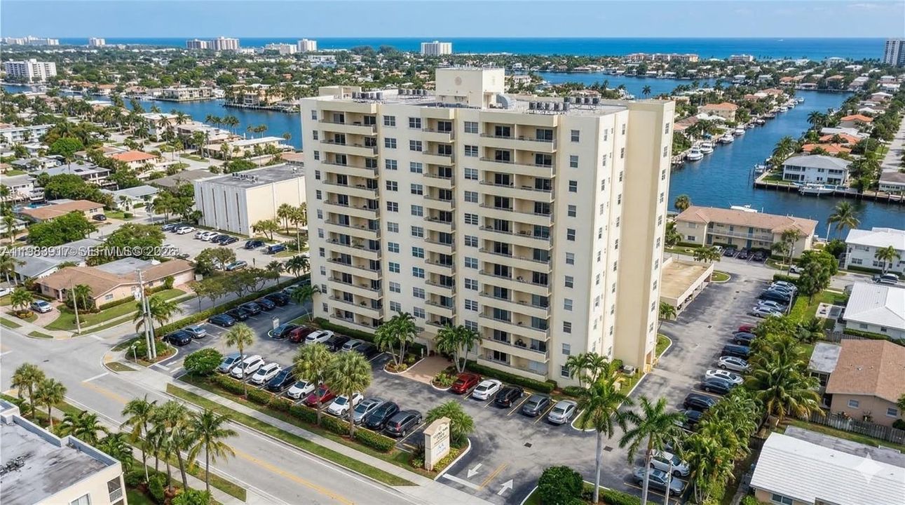 Active With Contract: $1,900 (2 beds, 1 baths, 850 Square Feet)