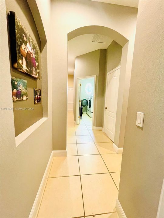 На продажу: $730,000 (5 спален, 4 ванн, 3428 Квадратных фут)