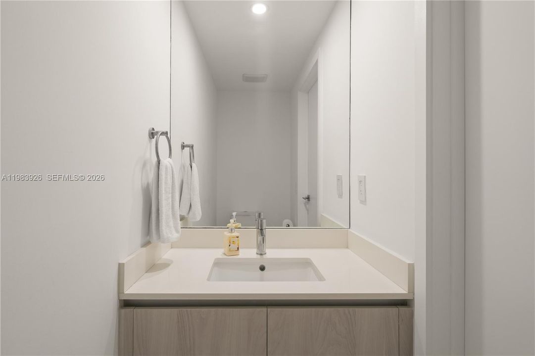 En Venta: $789,000 (1 camas, 1 baños, 959 Pies cuadrados)