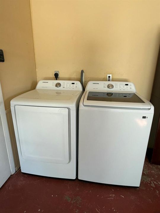 Full Size Washer and Dryer