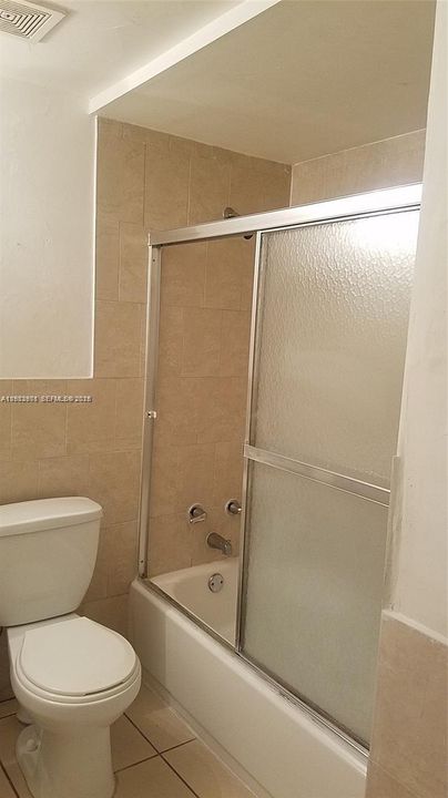 For Sale: $139,000 (1 beds, 1 baths, 714 Square Feet)