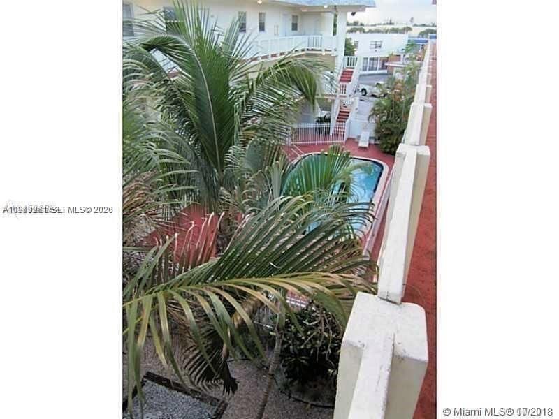 For Sale: $139,000 (1 beds, 1 baths, 714 Square Feet)