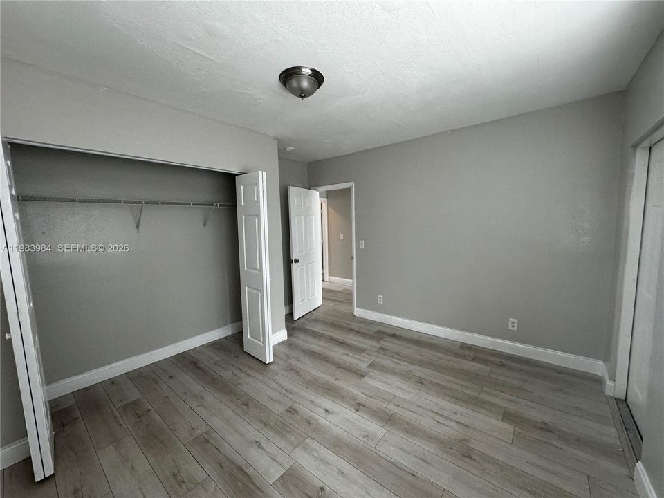 В аренду: $1,750 (2 спален, 1 ванн, 905 Квадратных фут)