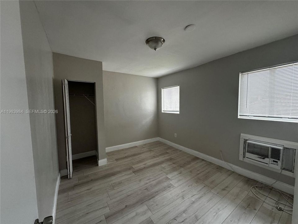 В аренду: $1,750 (2 спален, 1 ванн, 905 Квадратных фут)