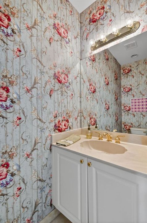 POWDER ROOM