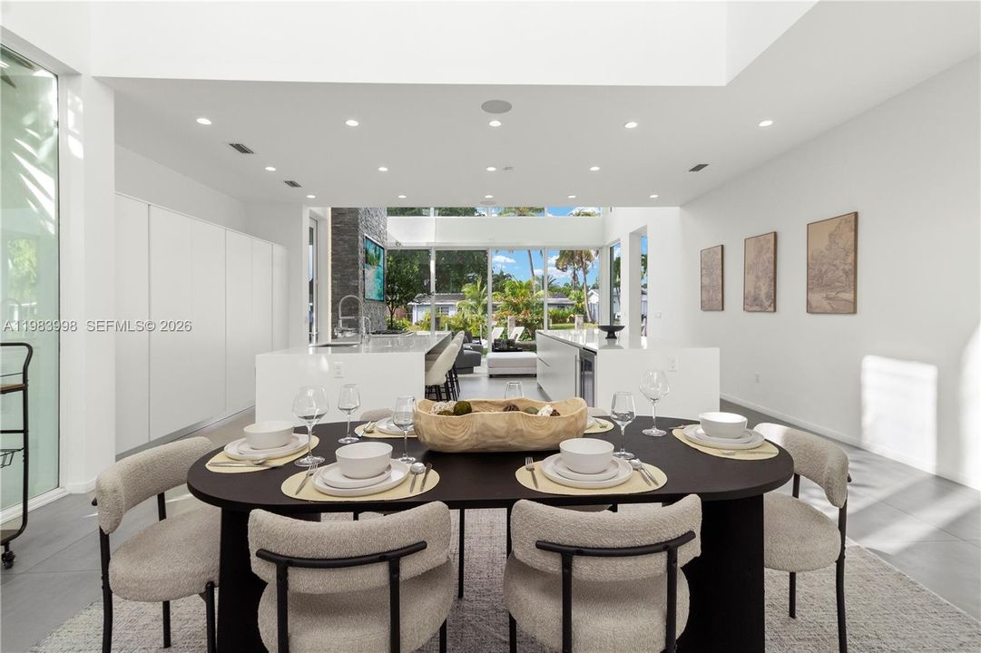 En Venta: $3,199,000 (4 camas, 3 baños, 3804 Pies cuadrados)