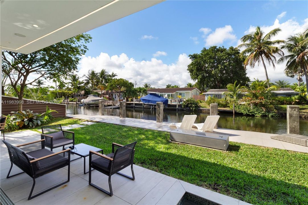 En Venta: $3,199,000 (4 camas, 3 baños, 3804 Pies cuadrados)