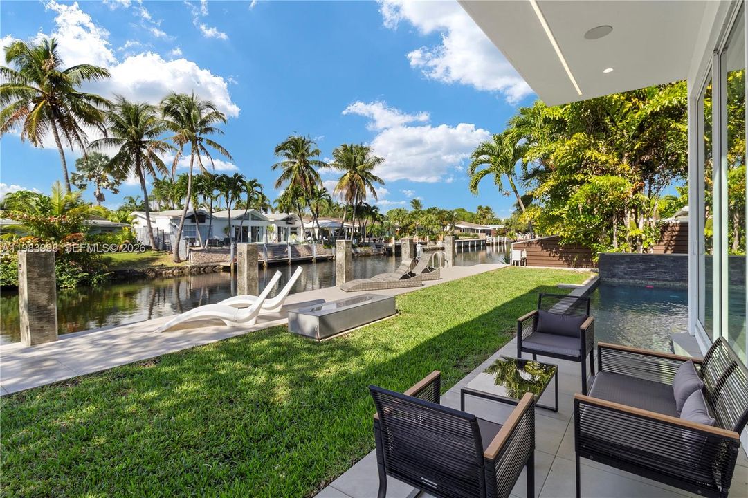 En Venta: $3,199,000 (4 camas, 3 baños, 3804 Pies cuadrados)
