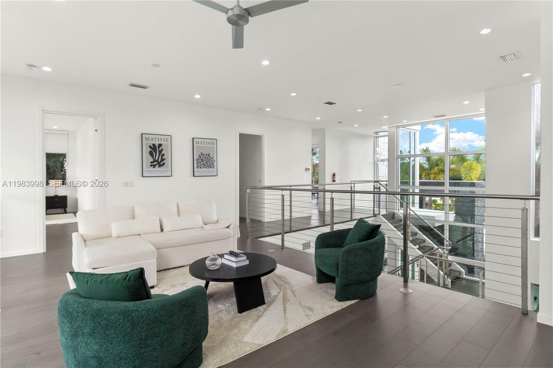 En Venta: $3,199,000 (4 camas, 3 baños, 3804 Pies cuadrados)