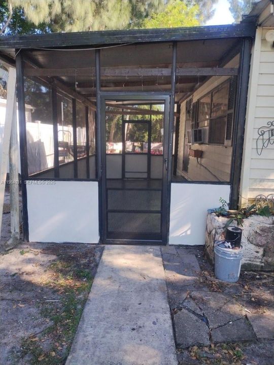 Recientemente alquilado: $1,250 (1 camas, 1 baños, 500 Pies cuadrados)