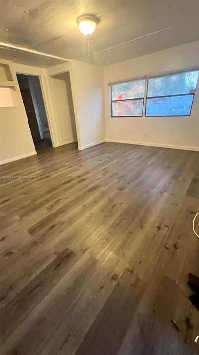 Recientemente alquilado: $1,250 (1 camas, 1 baños, 500 Pies cuadrados)
