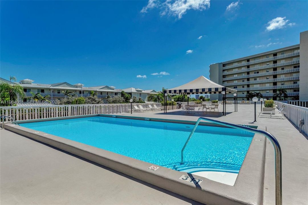En Venta: $399,000 (2 camas, 2 baños, 1440 Pies cuadrados)