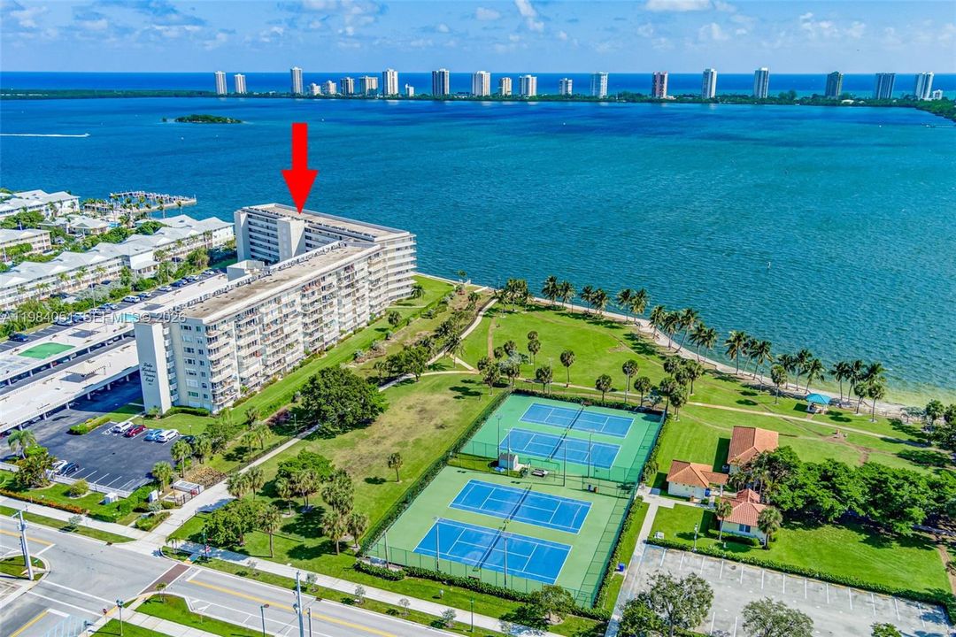 En Venta: $399,000 (2 camas, 2 baños, 1440 Pies cuadrados)