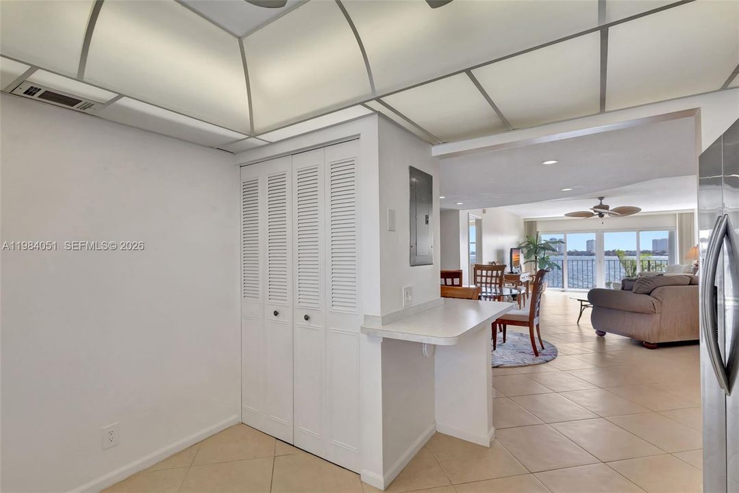En Venta: $399,000 (2 camas, 2 baños, 1440 Pies cuadrados)