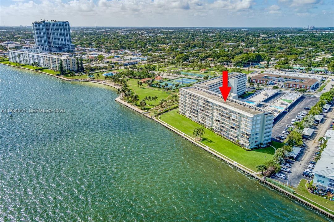 En Venta: $399,000 (2 camas, 2 baños, 1440 Pies cuadrados)